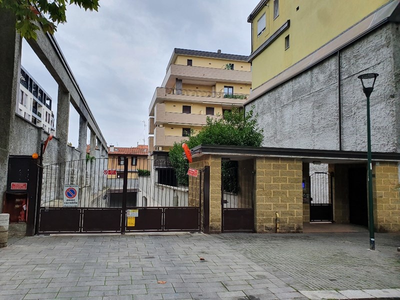 Box in Affitto a Sesto San Giovanni, zona stazione FS MM1 1° Maggio, 120€, 14 m²
