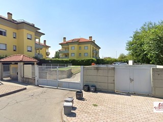 Box in Affitto a Vittuone, 15 m²