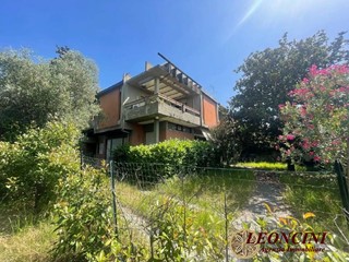 Appartamento in Vendita a Carrara, 107'783€, 230 m²