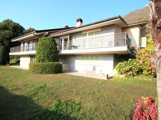 Villa in Vendita a Ghiffa, 1'300'000€, 400 m²