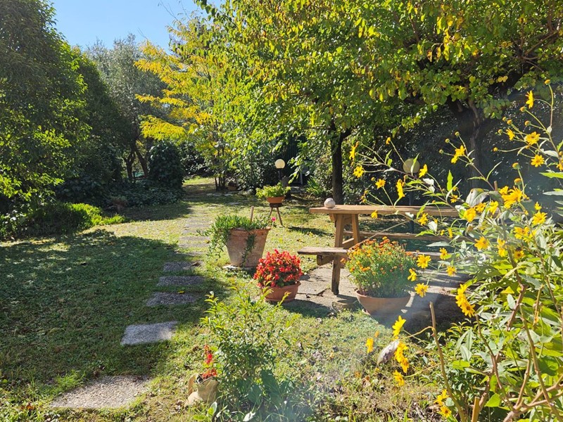 Villa in Vendita a Terre Roveresche, 290'000&euro;, 343 m²