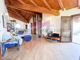 Trilocale in Affitto a Ostiglia, 650€, 100 m²