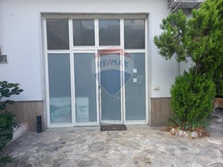 Immobile commerciale in Affitto a Santa Maria Capua Vetere, 600&euro;, 70 m²