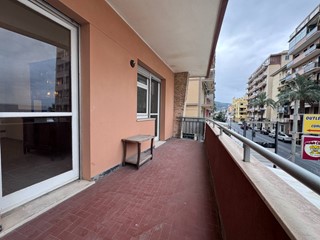 Appartamento in Vendita a Pietra Ligure, 375'000€, 86 m²