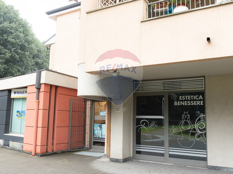 Attività commerciale in Vendita a Abbiategrasso, 33'000€, 47 m²