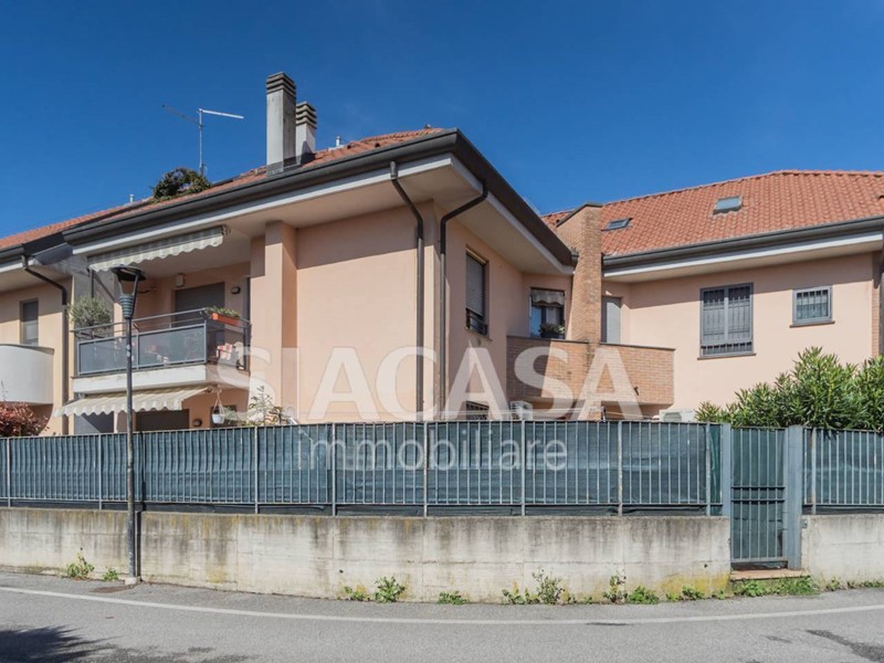 Quadrilocale in Vendita a Busnago, 278'000€, 160 m²