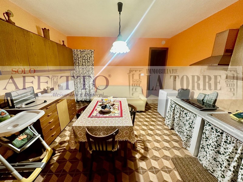 Casa Indipendente in Affitto a Fresonara, 500€, 100 m²