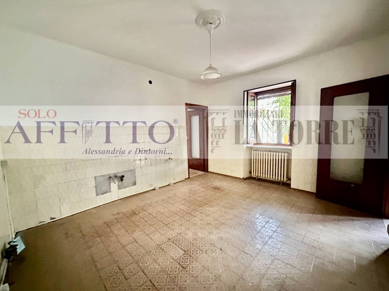 Casa Indipendente in Vendita a Alessandria, 68'000€, 120 m²