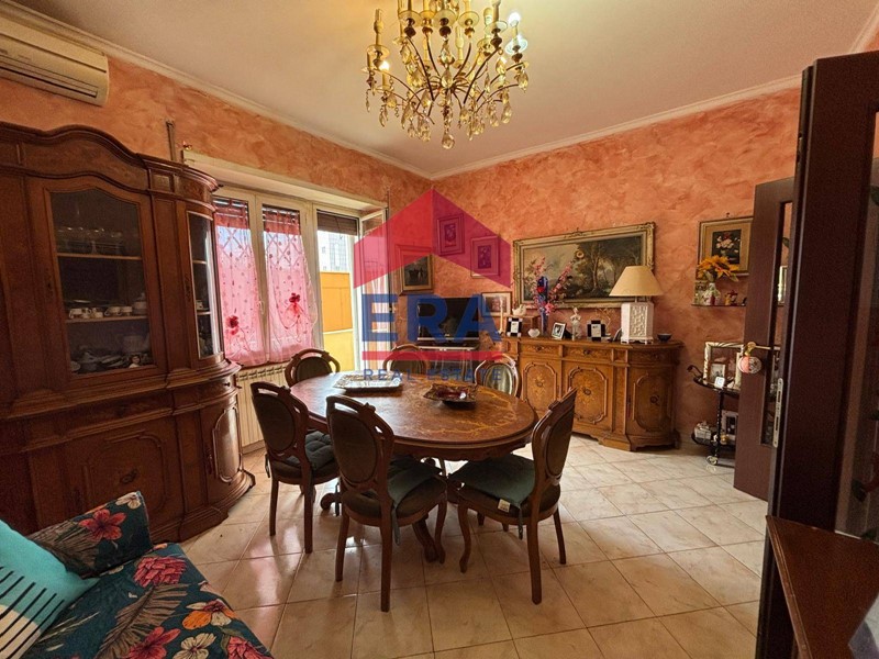 Trilocale in Vendita a Roma, 315'000€, 90 m²