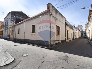 Casa Indipendente in Vendita a Giarre, 149'000€, 185 m²