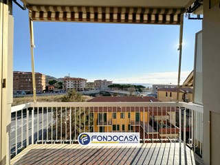 Trilocale in Affitto a Andora, 1'200€, 70 m²