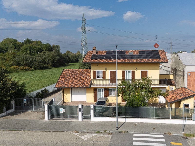 Villa in Vendita a Venaria Reale, 499'000€, 273 m²