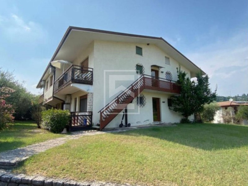 Monolocale in Vendita a Manerba del Garda, 69'900€, 49 m²