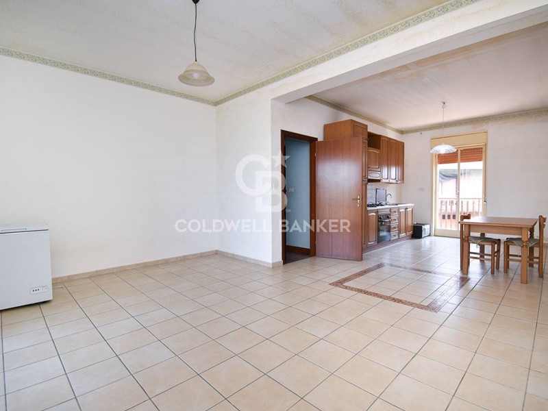 Quadrilocale in Vendita a Aci Catena, 62'000€, 138 m²