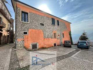Casa Semi Indipendente in Vendita a Vitulano, 70'000€, 140 m²