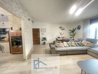 Appartamento in Vendita a Foglianise, 160'000€, 176 m²