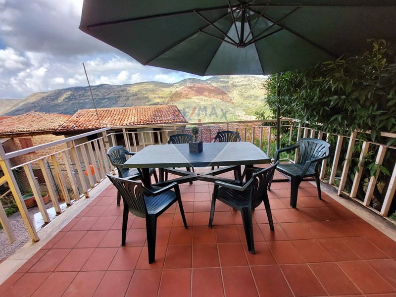 Appartamento in Vendita a Sonnino, 85'000€, 113 m²