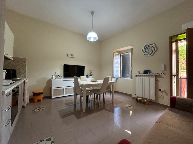 Bilocale in Affitto a Napoli, 600€, 42 m², arredato