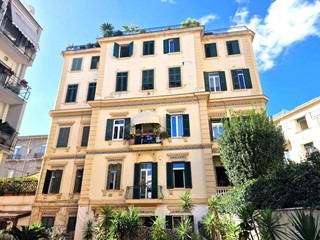 Quadrilocale in Vendita a Napoli, 380'000€, 110 m²