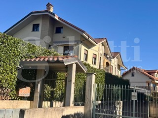 Appartamento in Vendita a Bruino, 165'000€, 130 m²