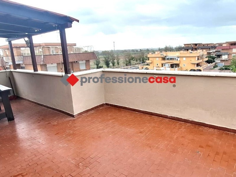Attico in Vendita a Pomezia, 169'000€, 86 m²