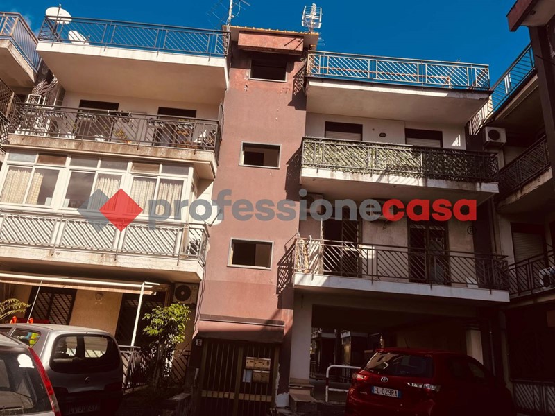 Trilocale in Vendita a Gravina di Catania, 98'000€, 75 m²