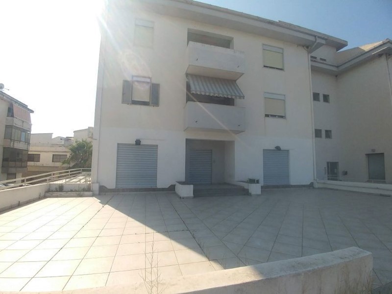 Attività commerciale in Vendita a Milazzo, 195'000€, 189 m²