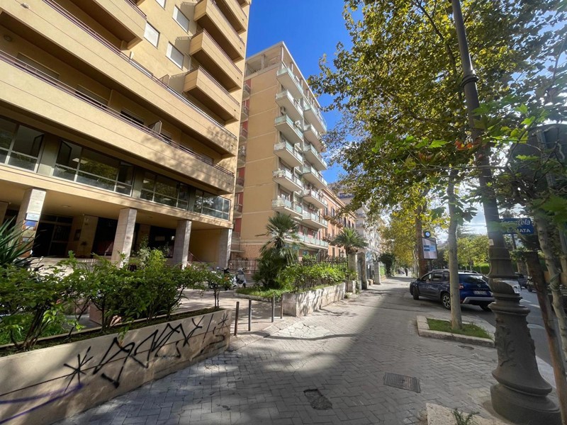 Appartamento in Vendita a Palermo, 800'000€, 600 m²