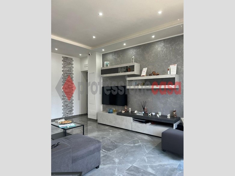 Trilocale in Vendita a Salerno, 169'000€, 86 m²