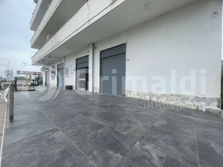 Negozio in Affitto a Villaricca, 950€, 120 m²