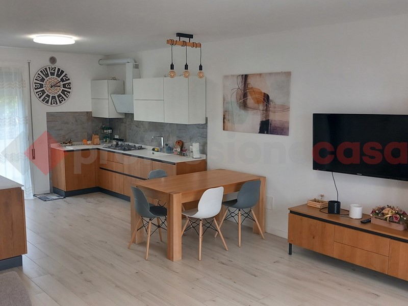 Villa in Vendita a Veronella, 237'000€, 150 m², arredato