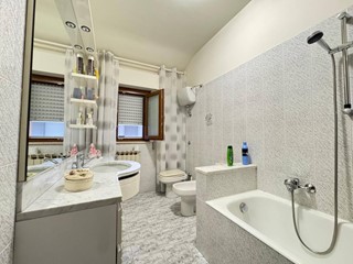 Appartamento in Vendita a Silvi, 249'000€, 125 m², con Box