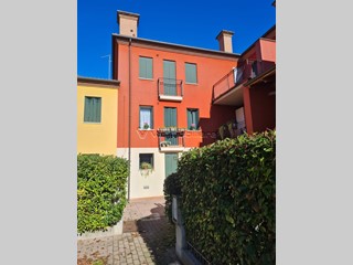 Appartamento in Vendita a Campiglia dei Berici, zona Campiglia dei Berici, 147'000&euro;, 105 m², con Box