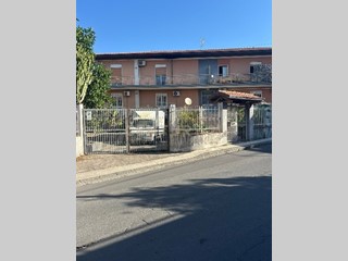 Appartamento in Vendita a Motta Sant'Anastasia, 150'000€, 148 m², arredato, con Box