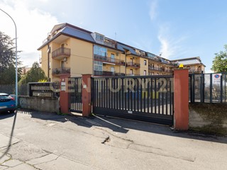 Appartamento in Vendita a Belpasso, 150'000€, 180 m², con Box