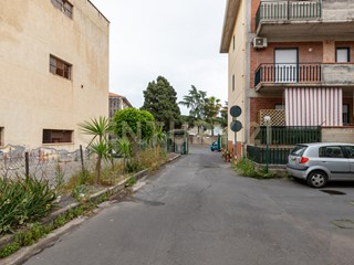 Trilocale in Vendita a Motta Sant'Anastasia, 82'000€, 76 m², arredato