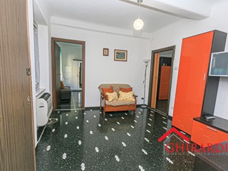 Appartamento in Affitto a Genova, zona Sestri Ponente, 750€, 63 m², arredato
