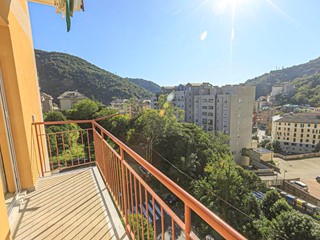 Appartamento in Vendita a Genova, 160'000&euro;, 112 m²