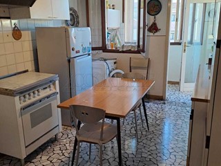 Appartamento in Vendita a Padova, zona San Antonino, 170'000€, 140 m²