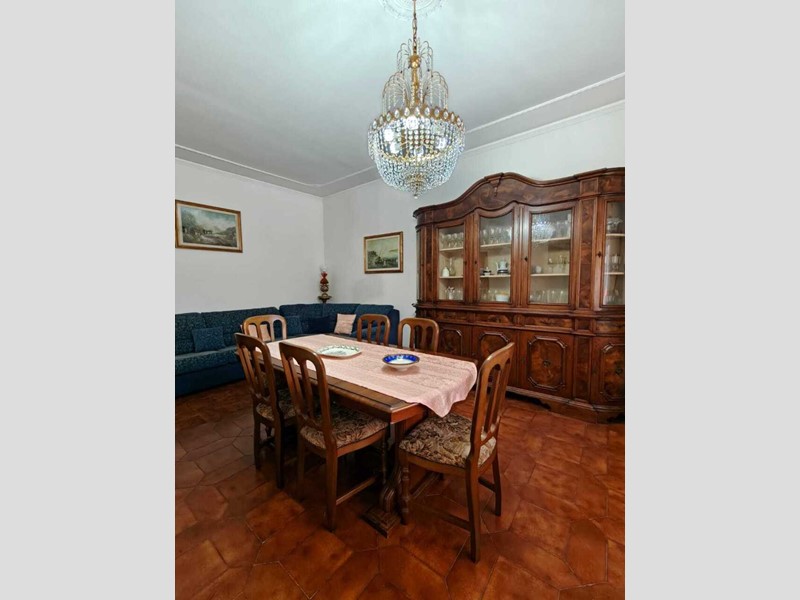 Casa Semi Indipendente in Vendita a Aulla, 130'000€, 119 m², con Box