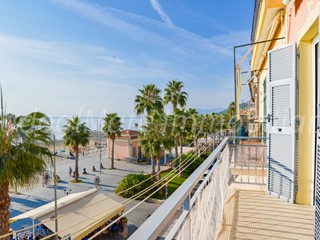 Bilocale in Affitto a Loano, 1'100€, 60 m², arredato