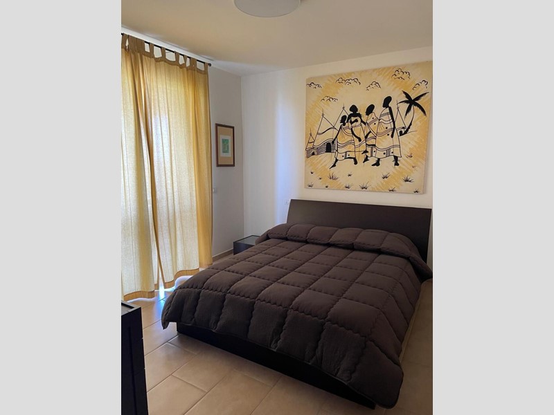 Bilocale in Vendita a Turi, 123'000€, 57 m², arredato, con Box