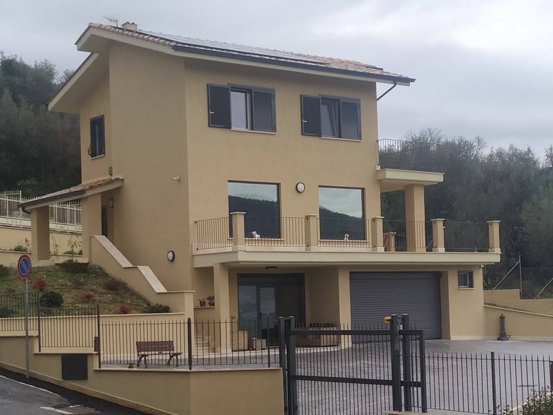 Trilocale in Affitto a Castel Madama, zona via delle Muratelle, 750€, 75 m², arredato