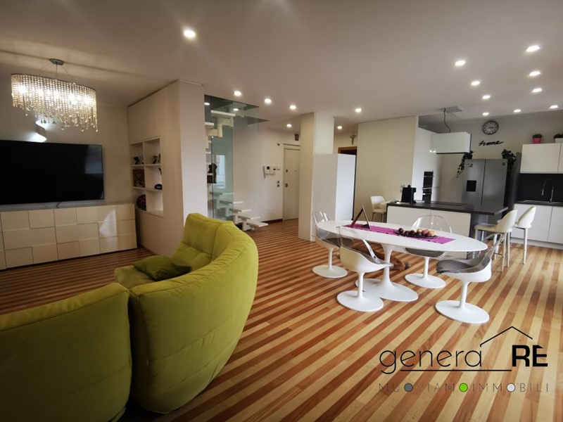 Appartamento in Vendita a Pescara, 400'000€, 150 m²