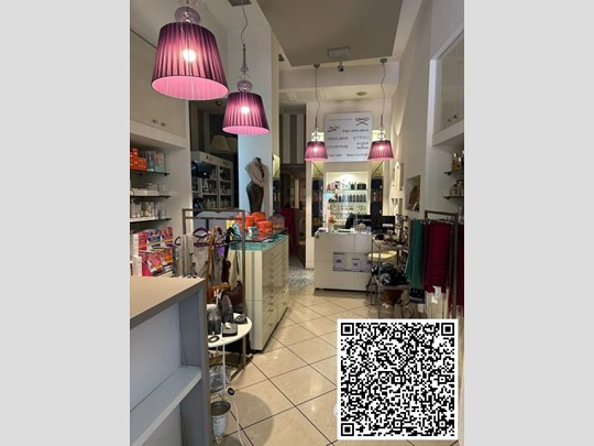 Attività commerciale in Vendita a Cassano d'Adda, 100 m²