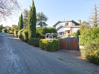 Villa in Vendita a Sutri, 395'000€, 220 m²