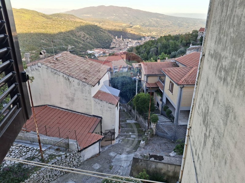 Trilocale in Vendita a Santi Cosma e Damiano, 38'000&euro;, 76 m²