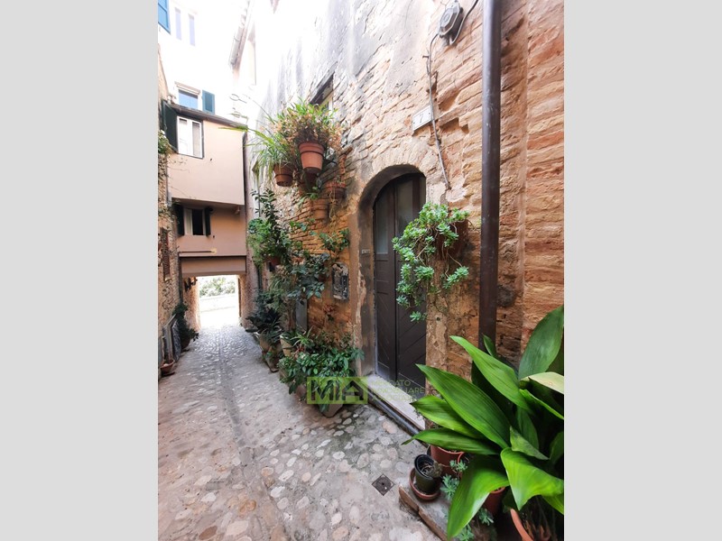 Casa Indipendente in Vendita a Fermo, 95'000€, 121 m²