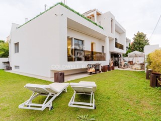 Villa in Vendita a Brindisi, 1'080'000€, 300 m²