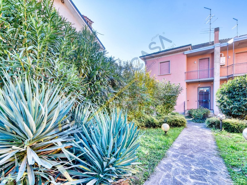 Casa Semi Indipendente in Vendita a Limbiate, 239'000€, 142 m²